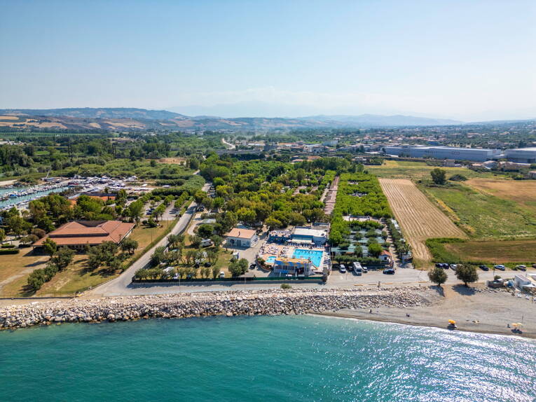 Camping Roseto degli Abruzzi *** photo 1 Abruzzes Tohapi